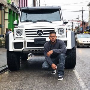 Meet your Posher, Ace